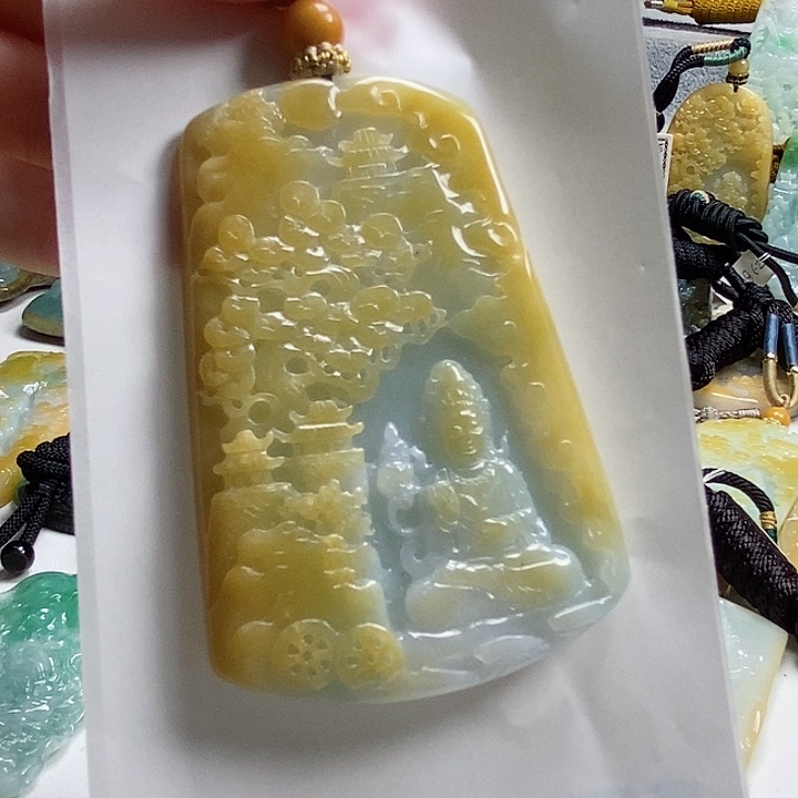 翡翠未镶嵌颈饰小***腐翡翠