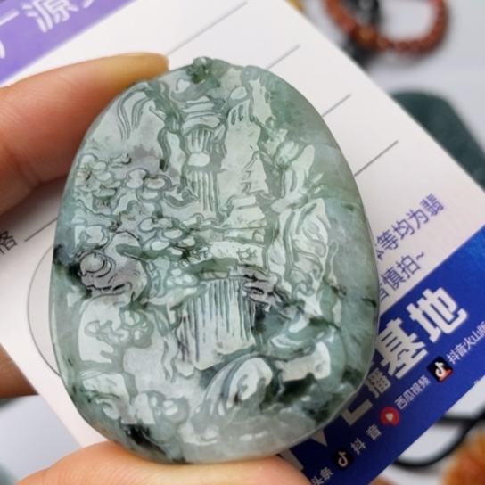 翡翠颈饰未镶嵌翡翠