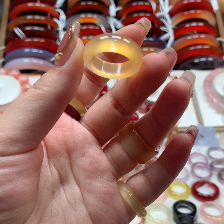 玛瑙/玉髓手镯未镶嵌a*