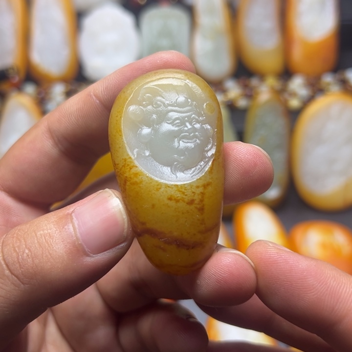 和田玉未镶嵌挂件