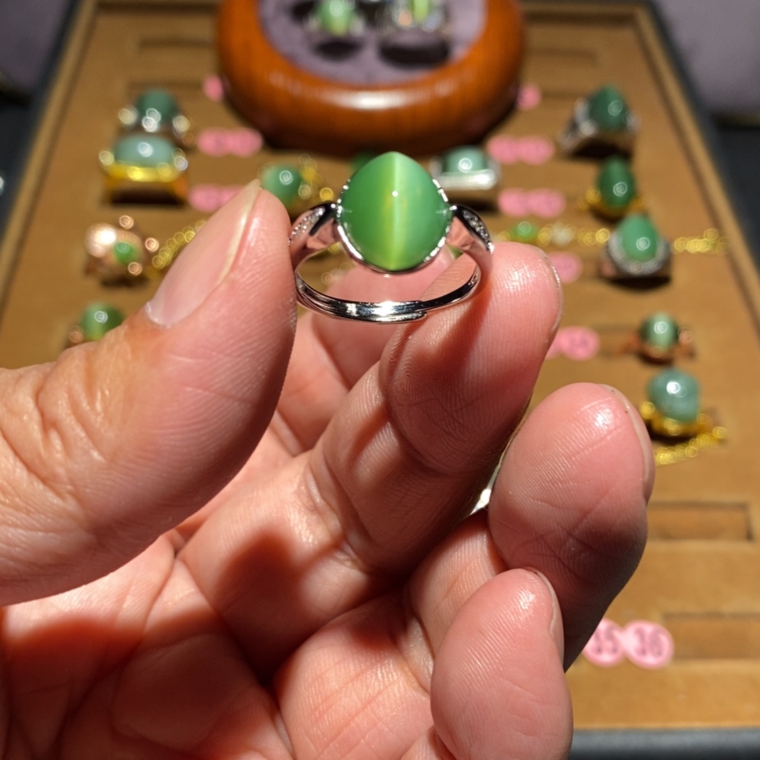 和田玉未镶嵌戒指