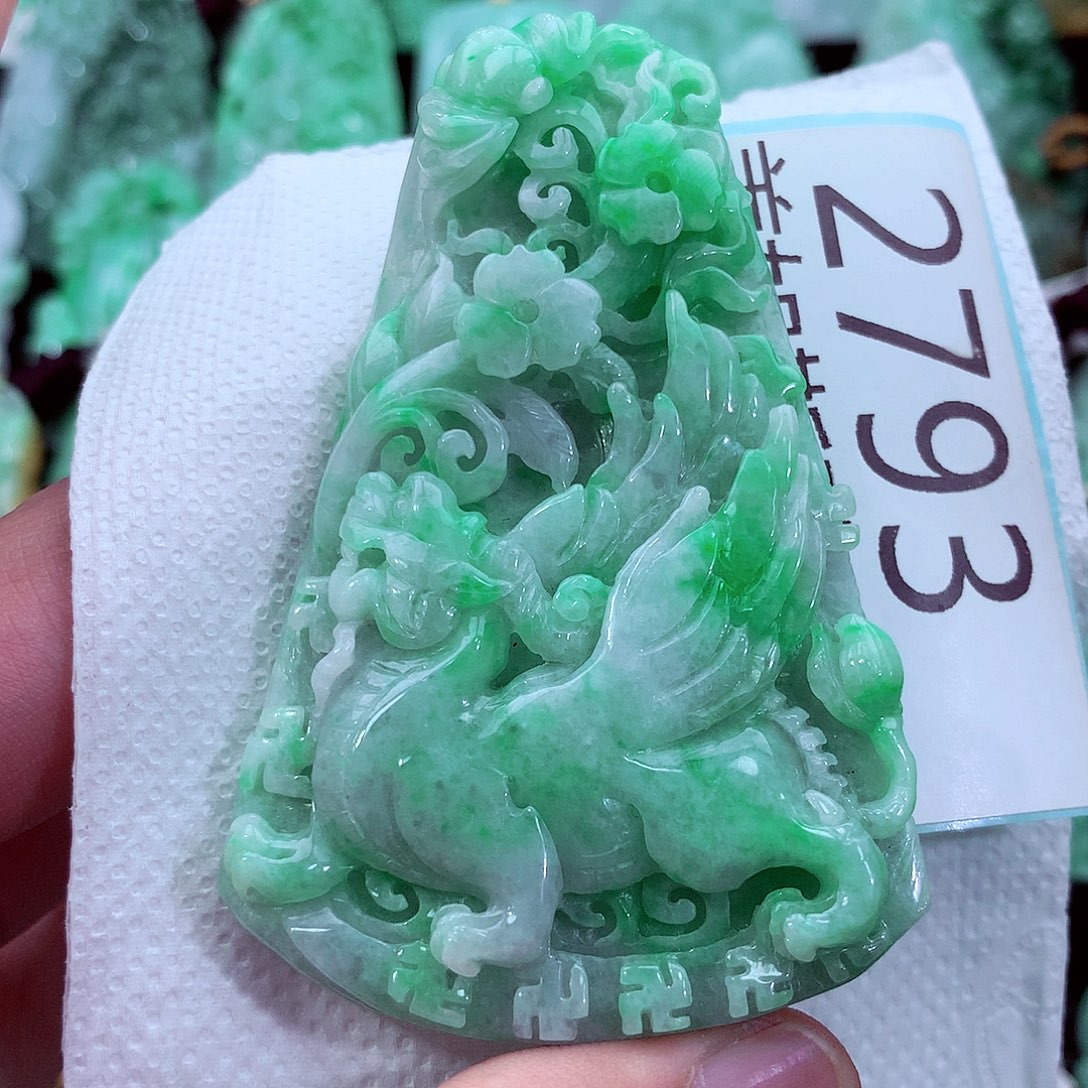 吊坠(不含链)未镶嵌翡翠