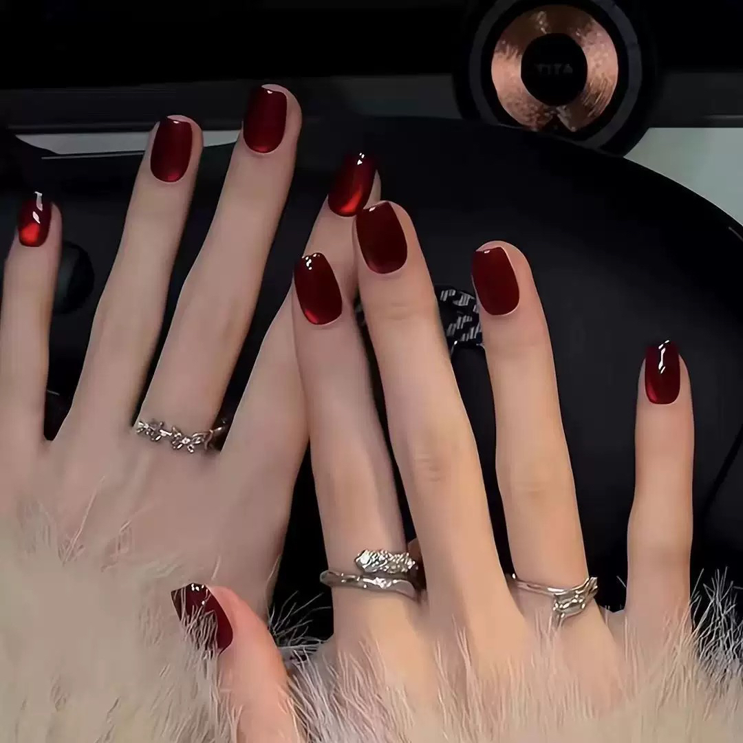 车厘子手工猫眼显白简约短款穿戴甲红色玻璃珠气质美甲片