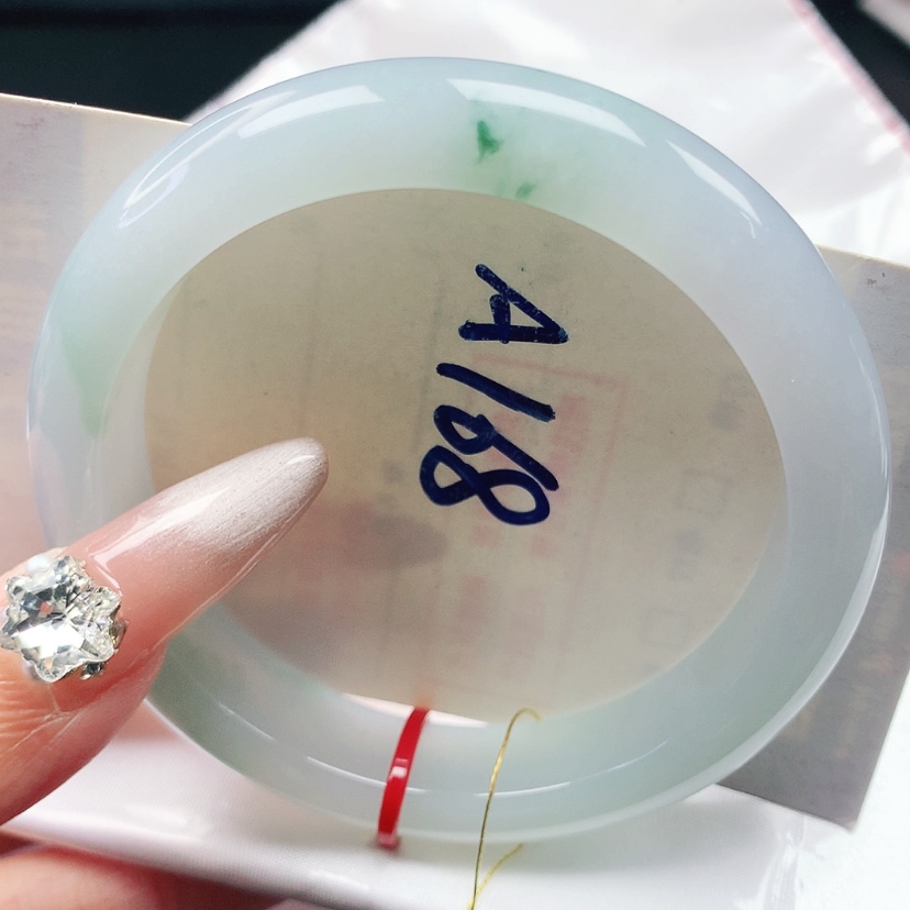 【闪购商品】翡翠手镯未镶嵌56.2圈