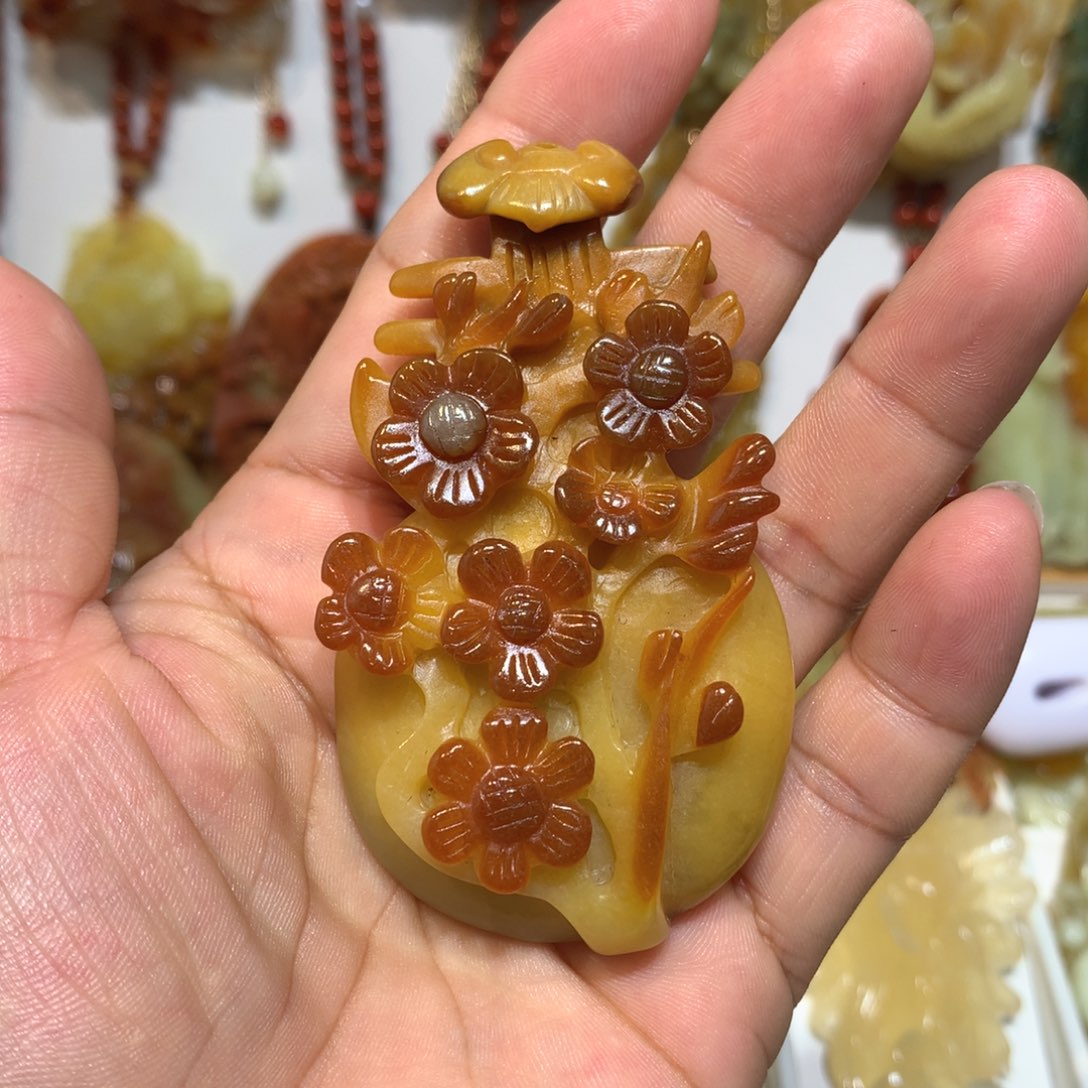 未镶嵌蛇纹石玉颈饰