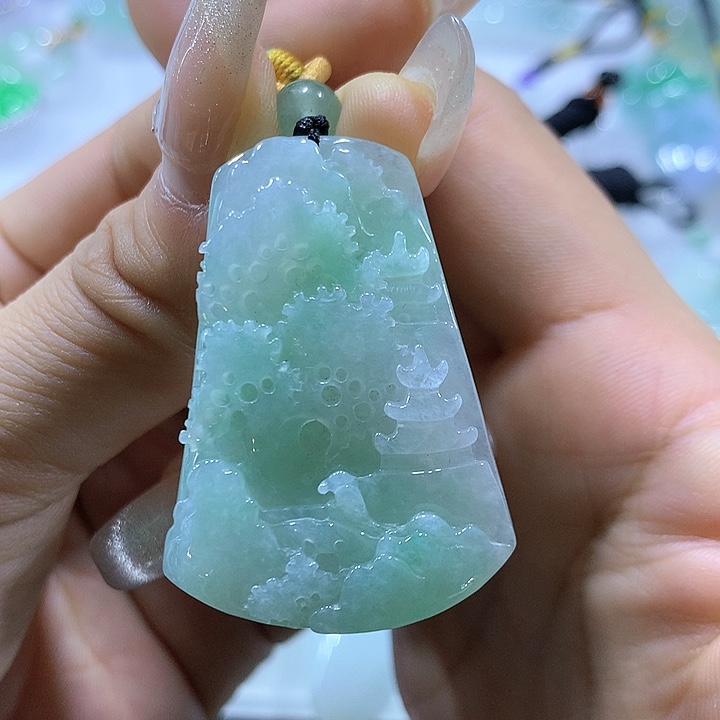 翡翠颈饰未镶嵌天然翡翠A货吊坠