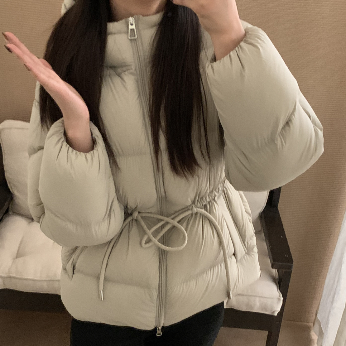 【梨花服饰】小收腰连帽款羽绒外套