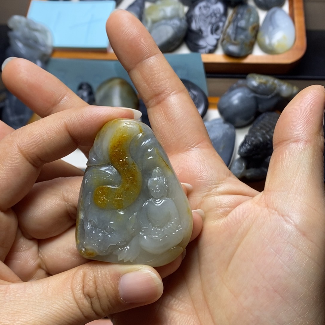 颈饰未镶嵌和田玉