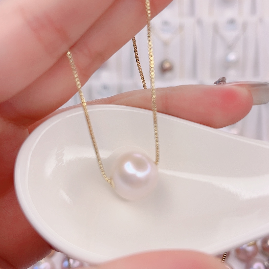 淡水珍珠吊坠(赠链)18K金镶嵌