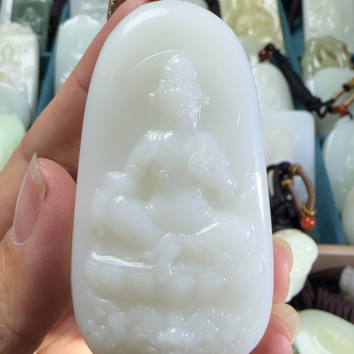 和田玉（糖玉）未镶嵌颈饰