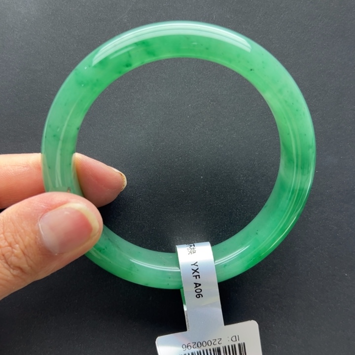 石英质玉未镶嵌手镯+玲玲59.2