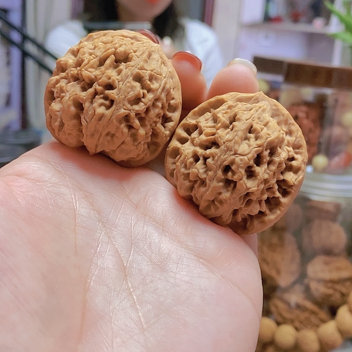 【闪购商品】文玩核桃把件40水龙纹