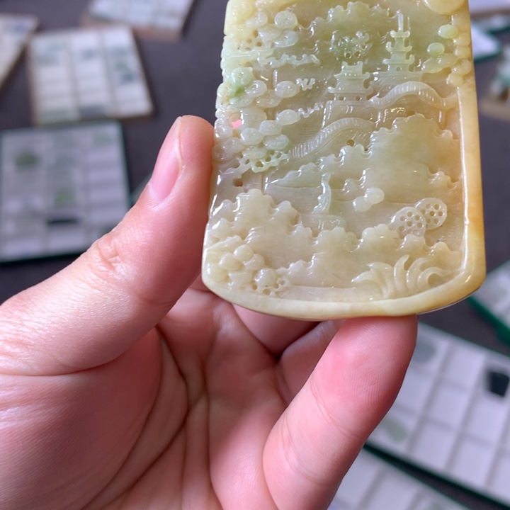 定制翡翠未镶嵌翡翠