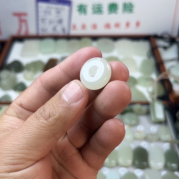 家***!和田玉未镶嵌颈饰