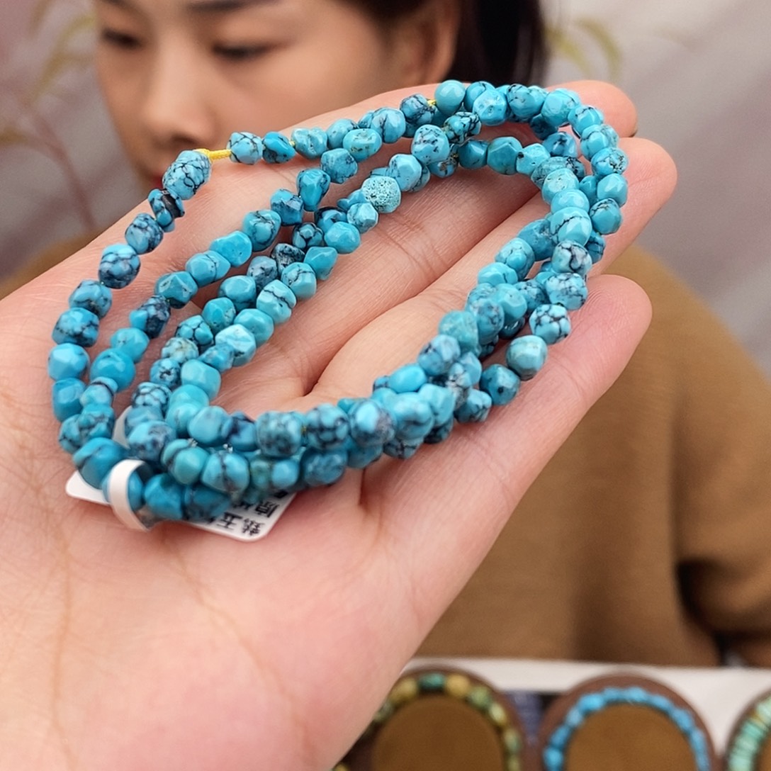 绿松石未镶嵌原矿