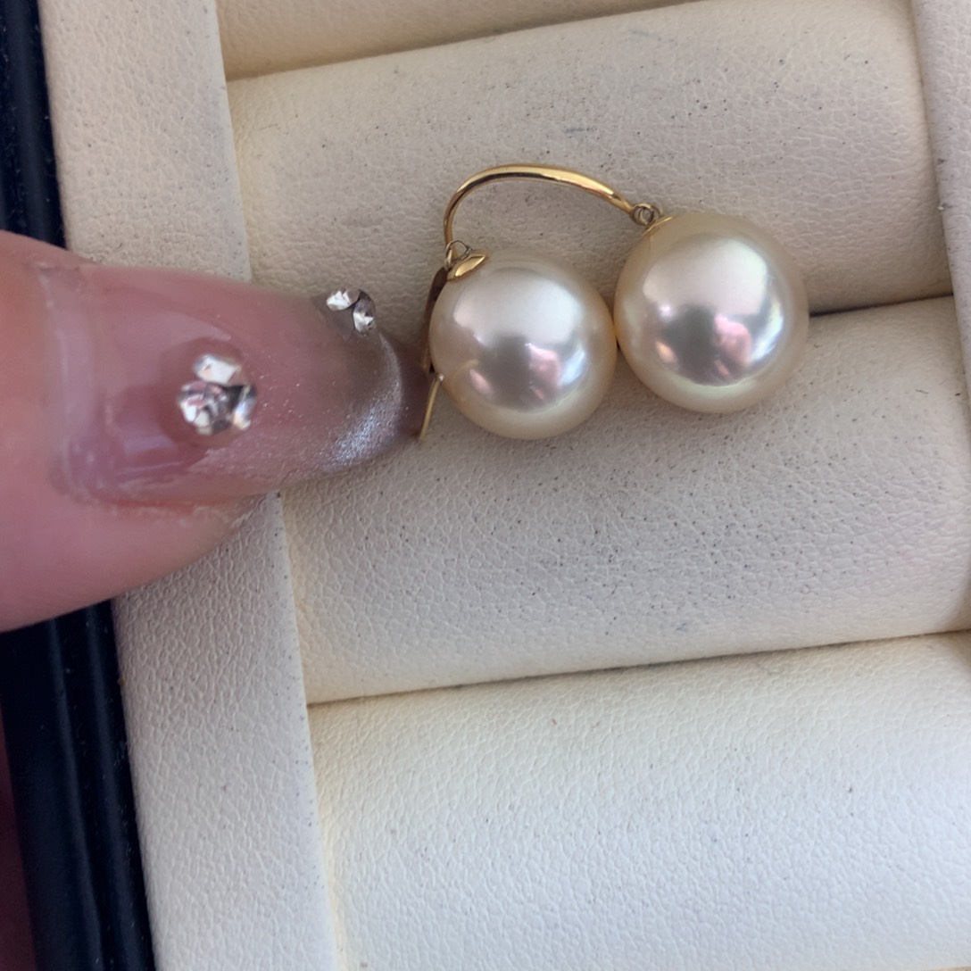 海水珍珠耳饰18K金镶嵌
