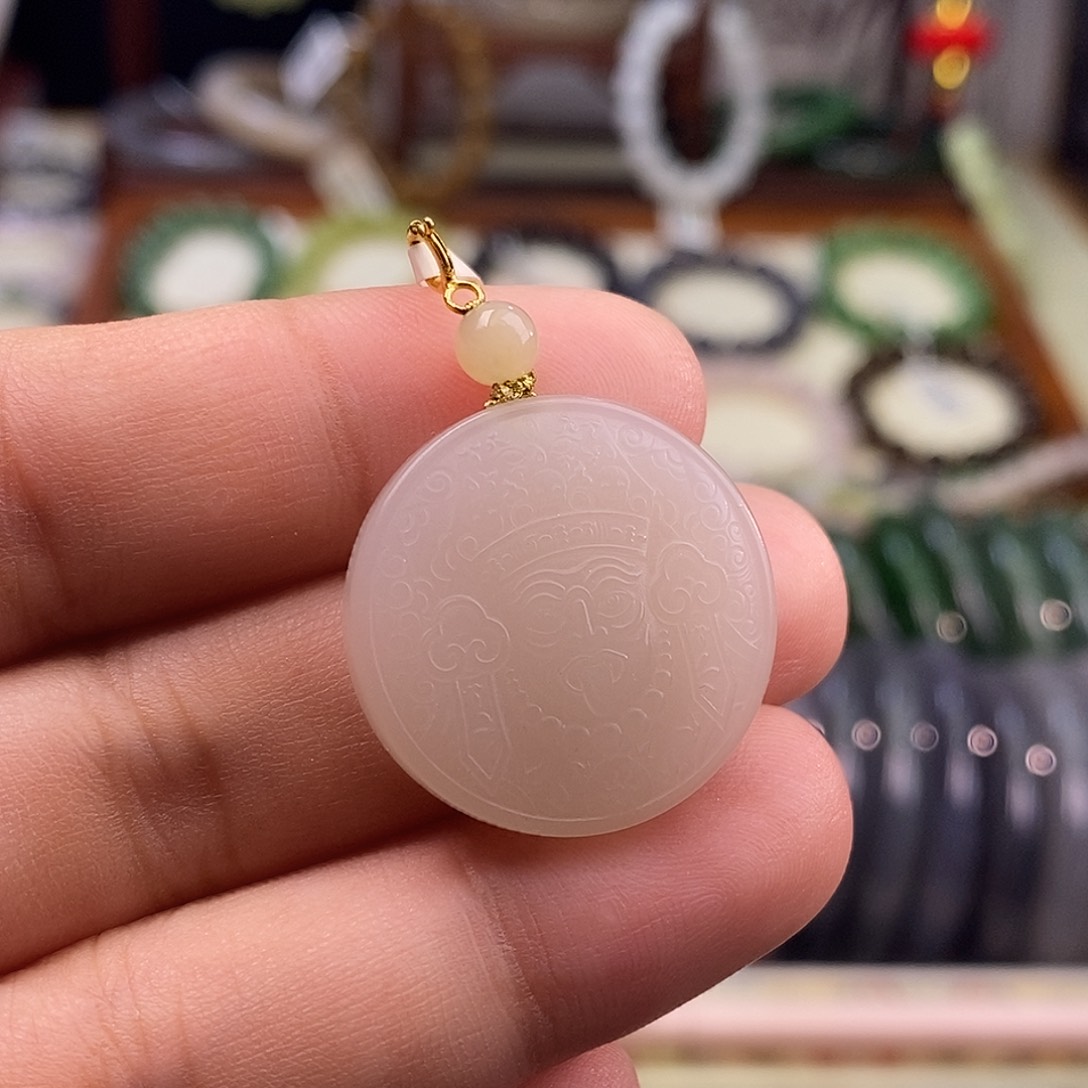 未镶嵌手镯和田玉熟藕粉脂膏级老料红粉金镶扎基吊坠