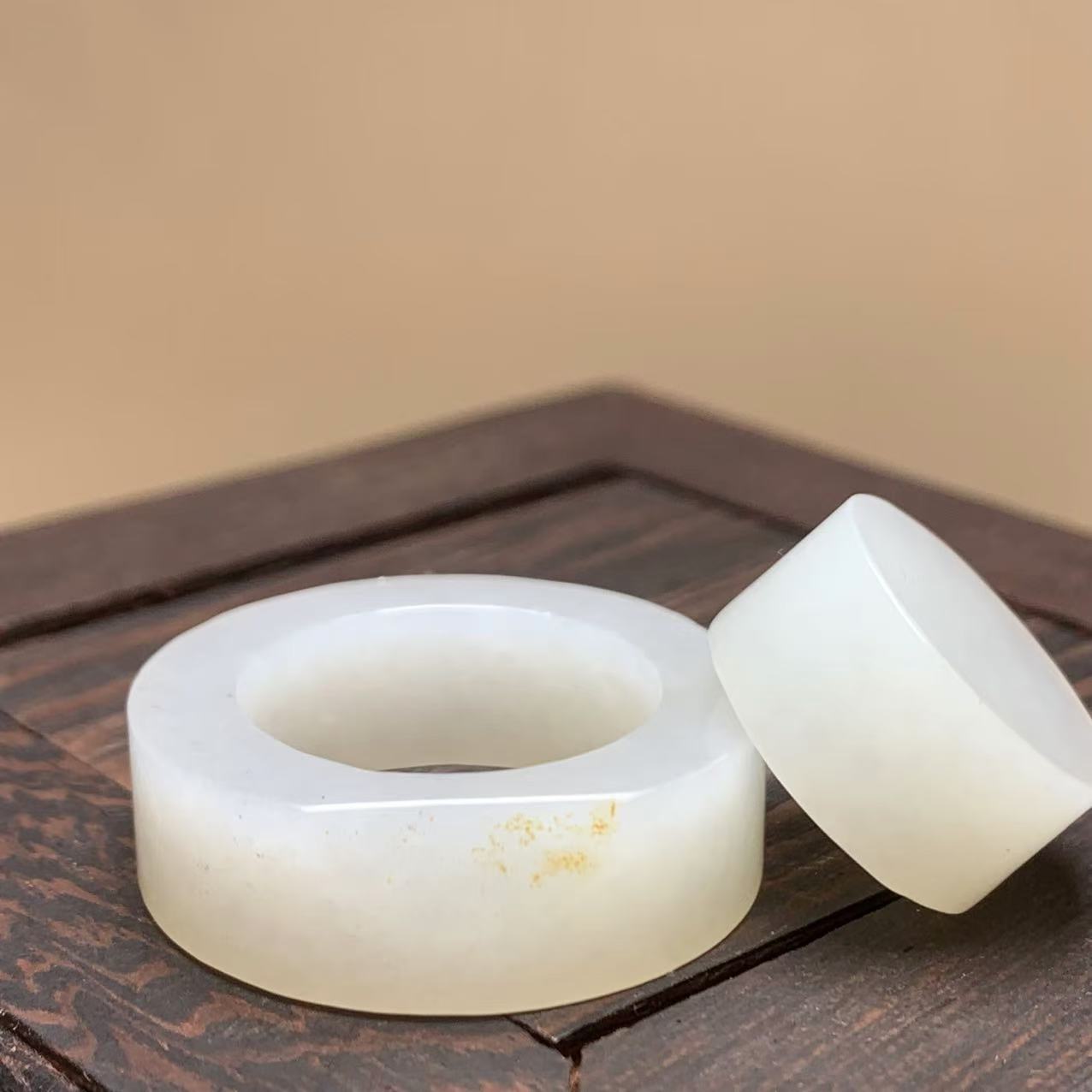 D651珠宝玉石精选和田玉扳指