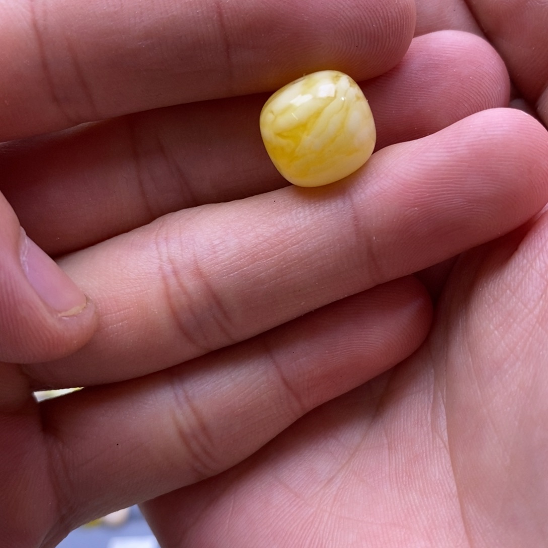 琥珀未镶嵌珠宝奇石13.1mm