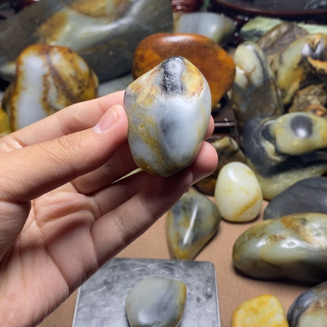 和田玉（子料）未镶嵌挂件