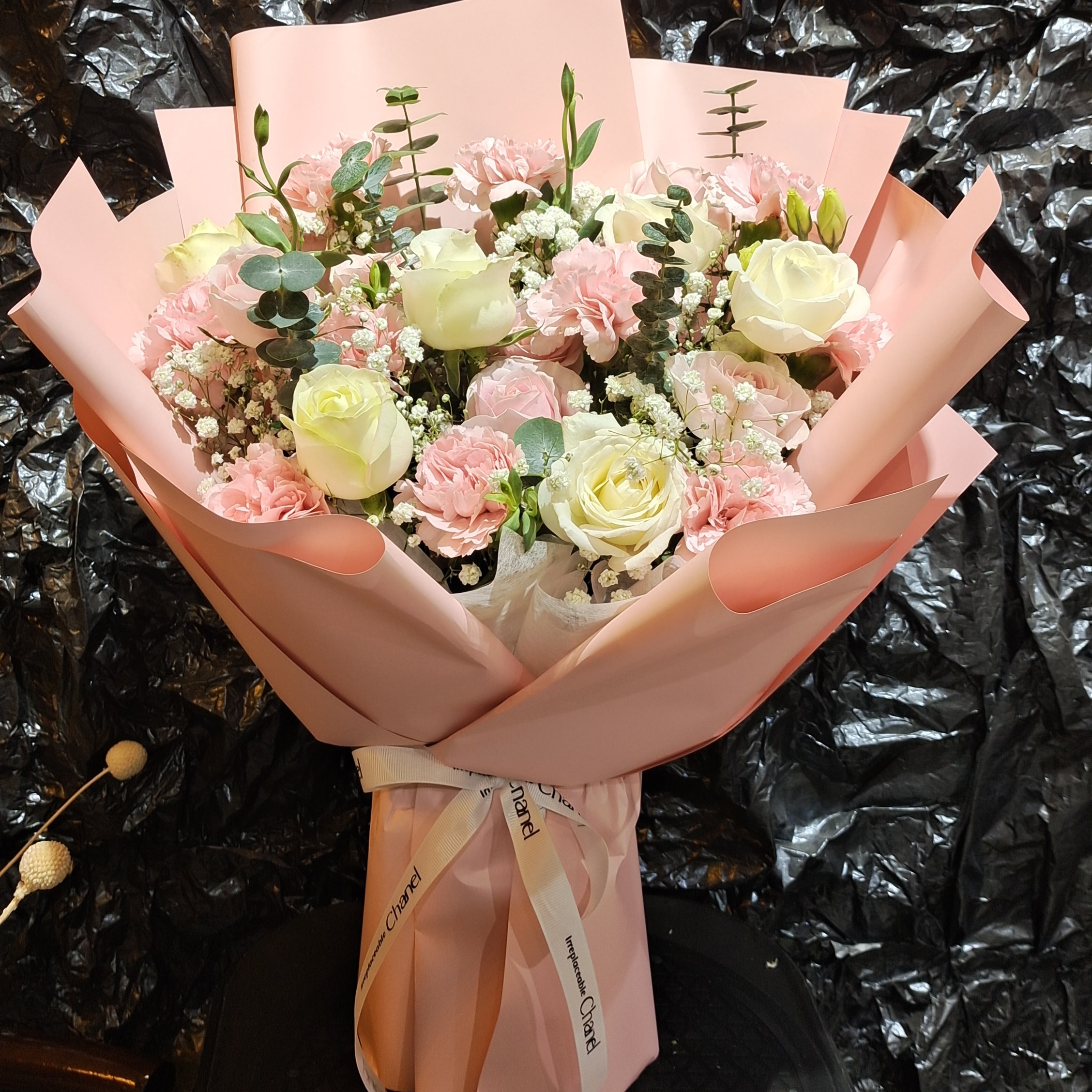 粉丝康乃馨粉玫瑰混搭花束送老师，送妈妈