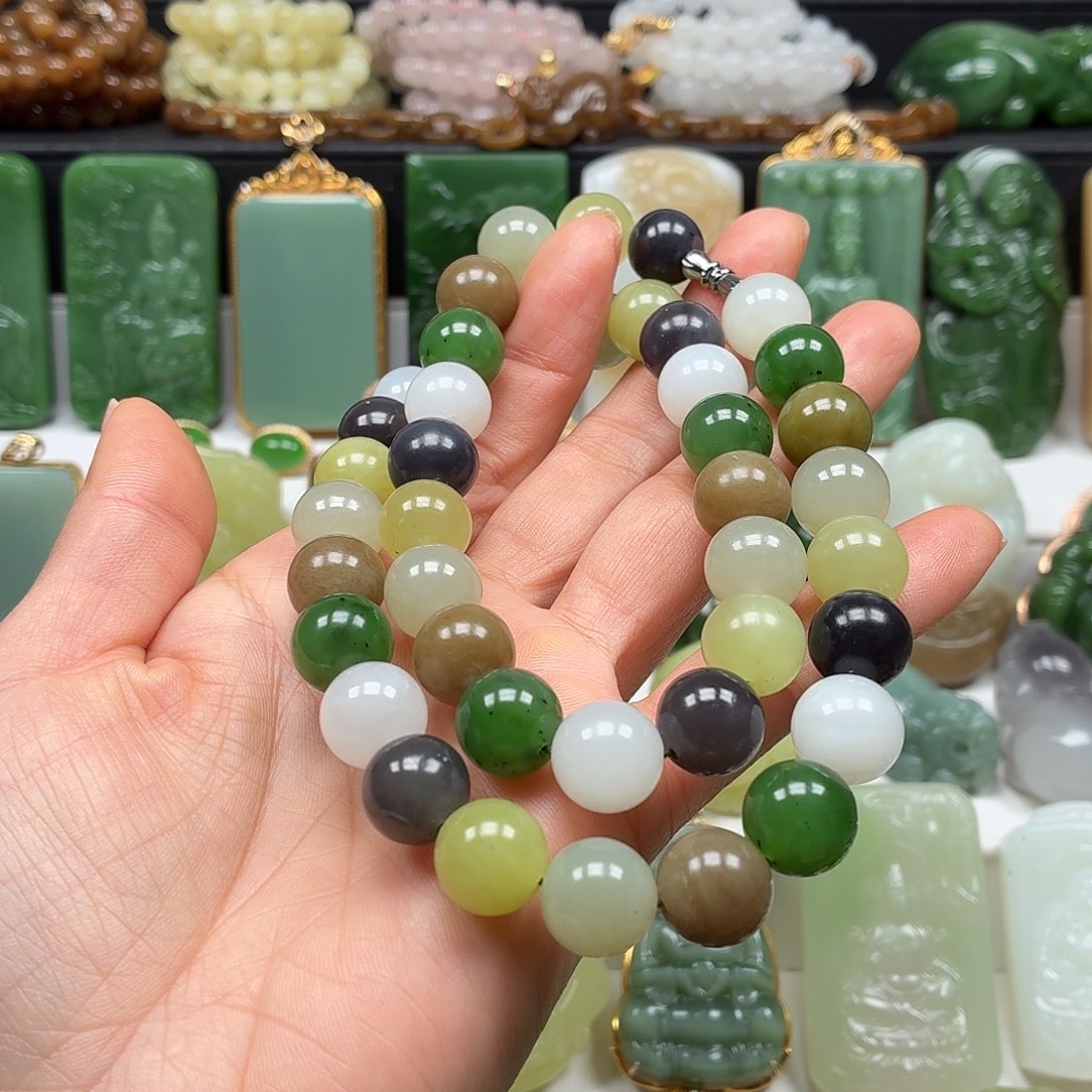 和田玉未镶嵌颈饰12大漏