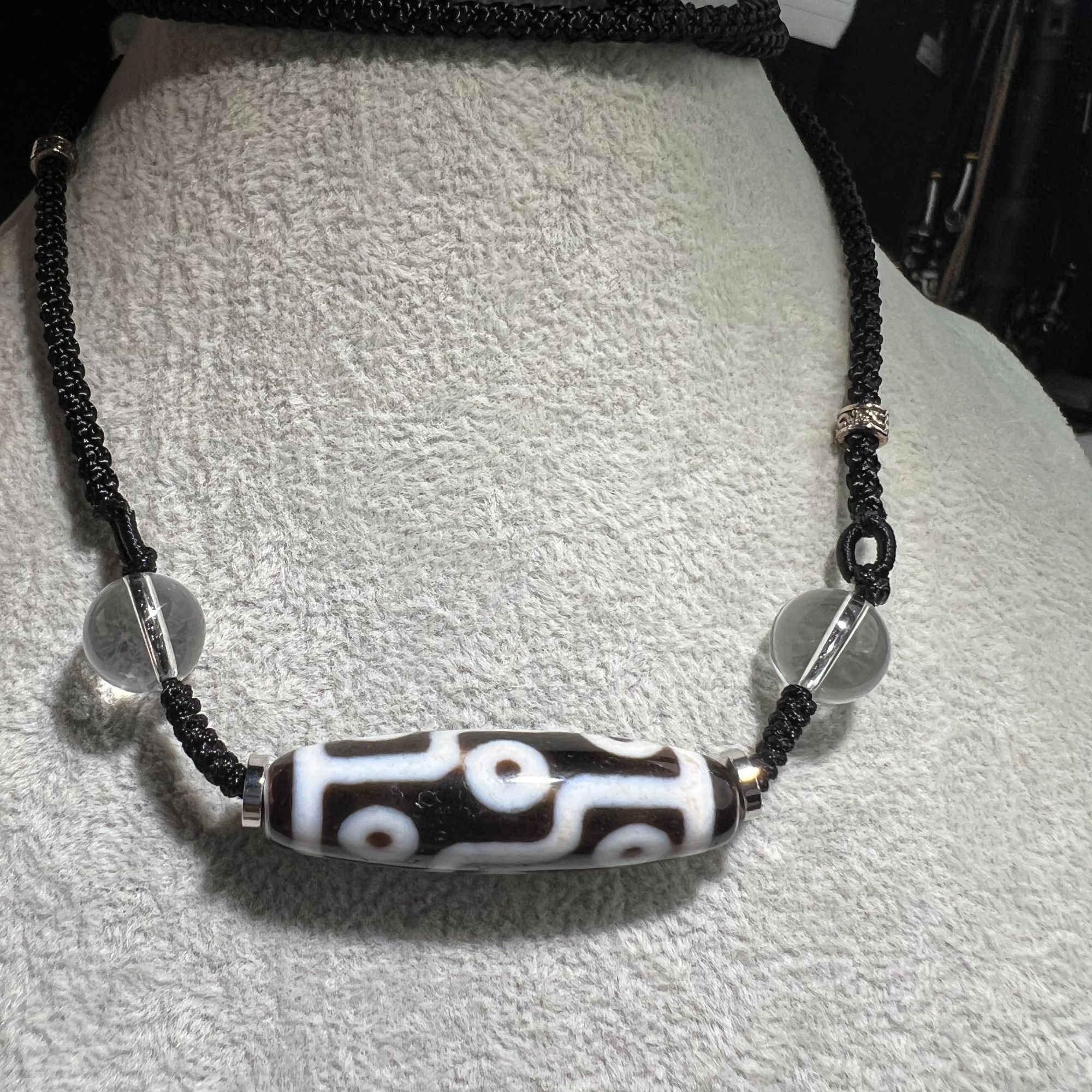 天然玛瑙材质高品质黑白折线九眼颈链