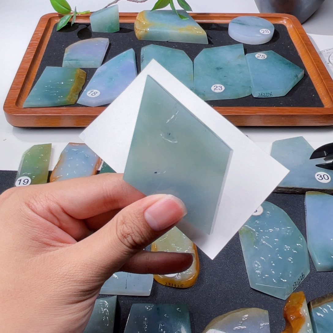 定制翡翠未镶嵌挂件料