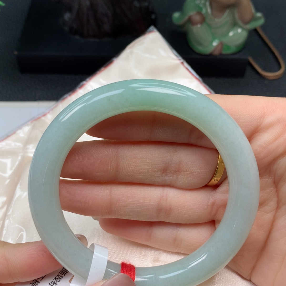 翡翠手镯未镶嵌55 56果晴绿