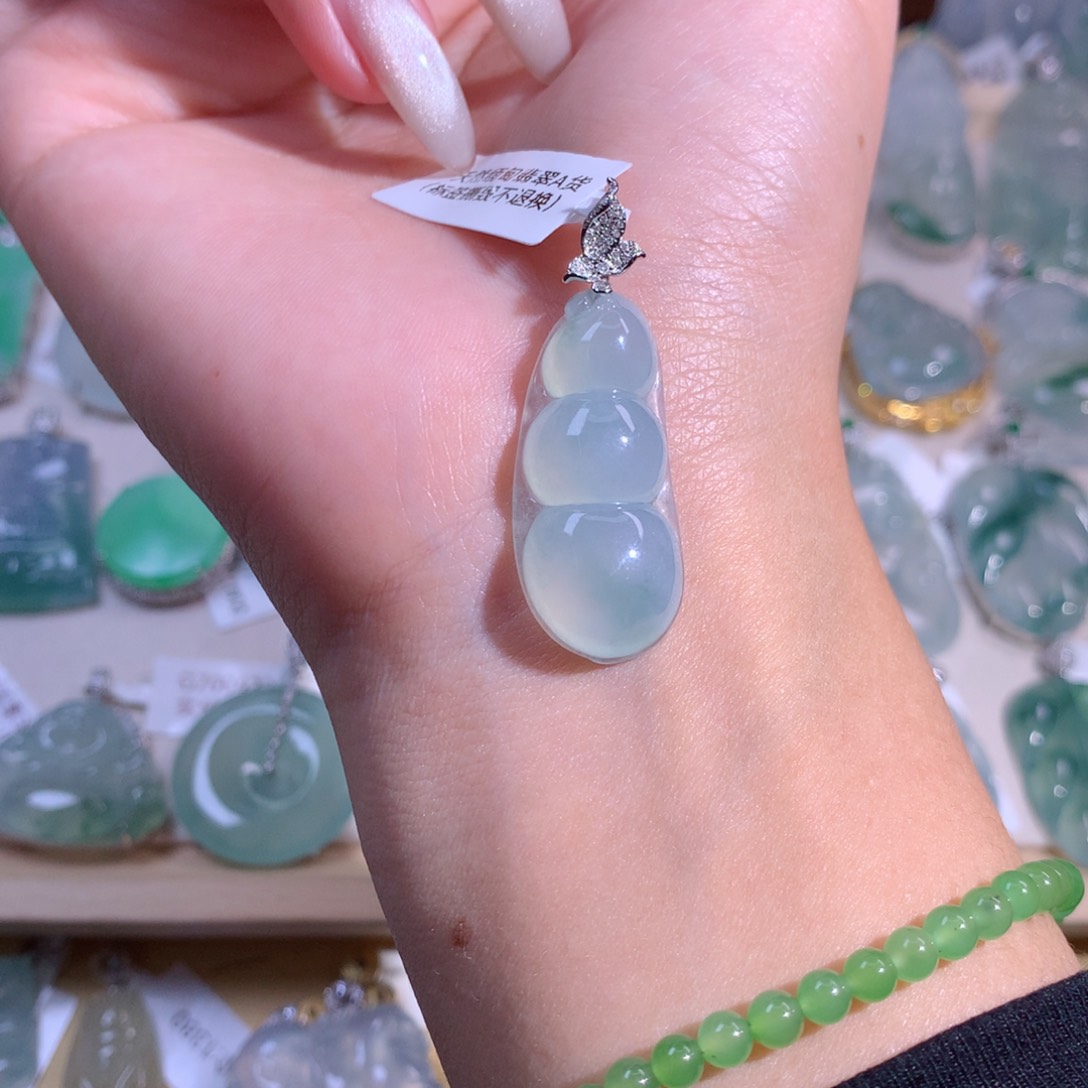 翡翠吊坠(不含链)18K金镶嵌