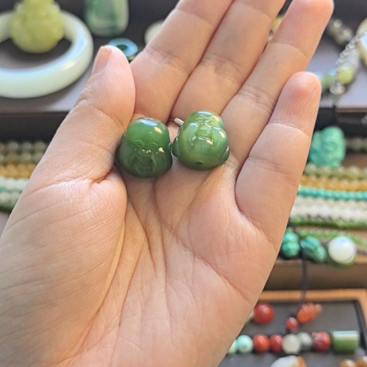 和田玉（糖玉）和田玉碧玉猫眼佛头一对，卡17未镶嵌