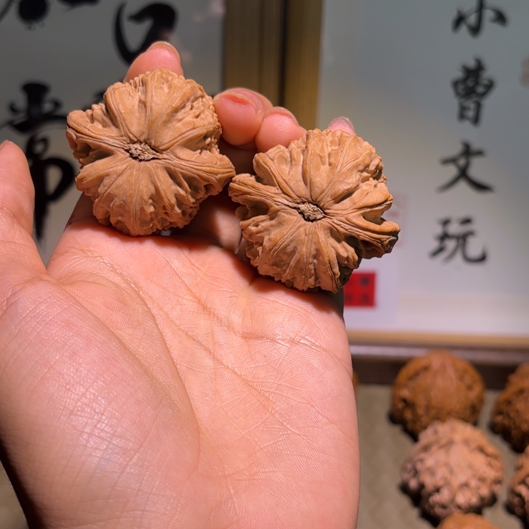 吊坠文玩核桃42尺三角闷白