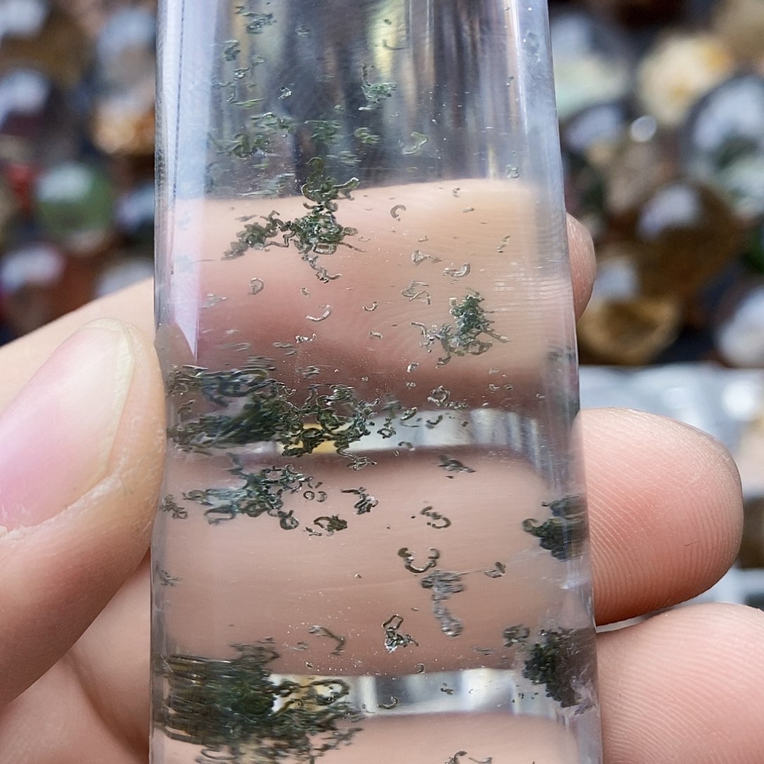 天然水晶透亮光泽未镶嵌水晶9***牛