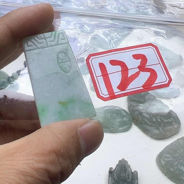 翡翠颈饰未镶嵌天然缅甸翡翠吊坠