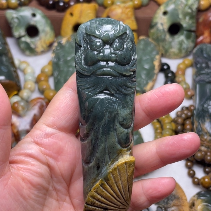 岫岩河磨玉（透闪石质玉）未镶嵌颈饰