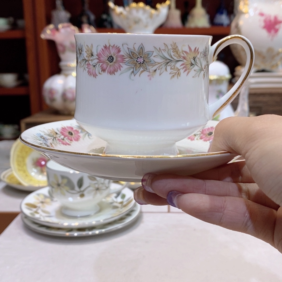 瓷片美呀呀呀呀呀呀呀呀呀呀有缩釉