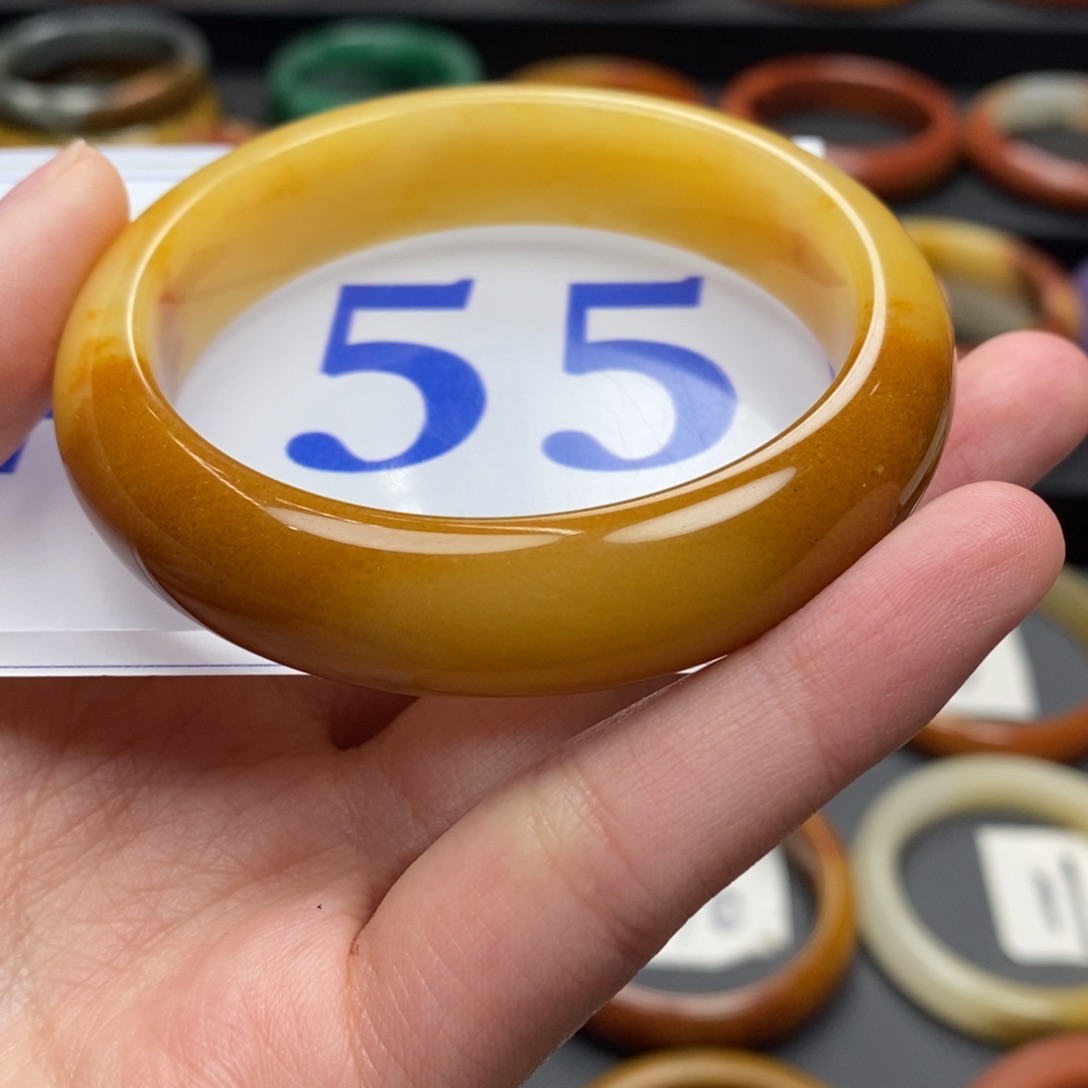 石英质玉（黄龙玉）手镯未镶嵌