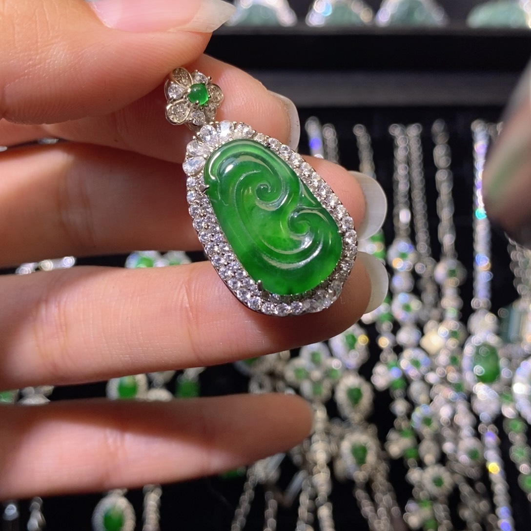 翡翠银S925镶嵌颈饰天然