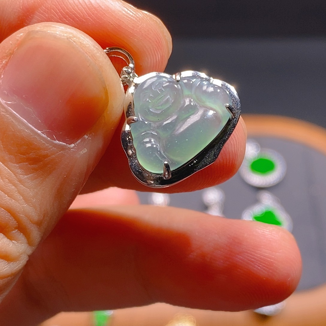 翡翠吊坠(不含链)未镶嵌