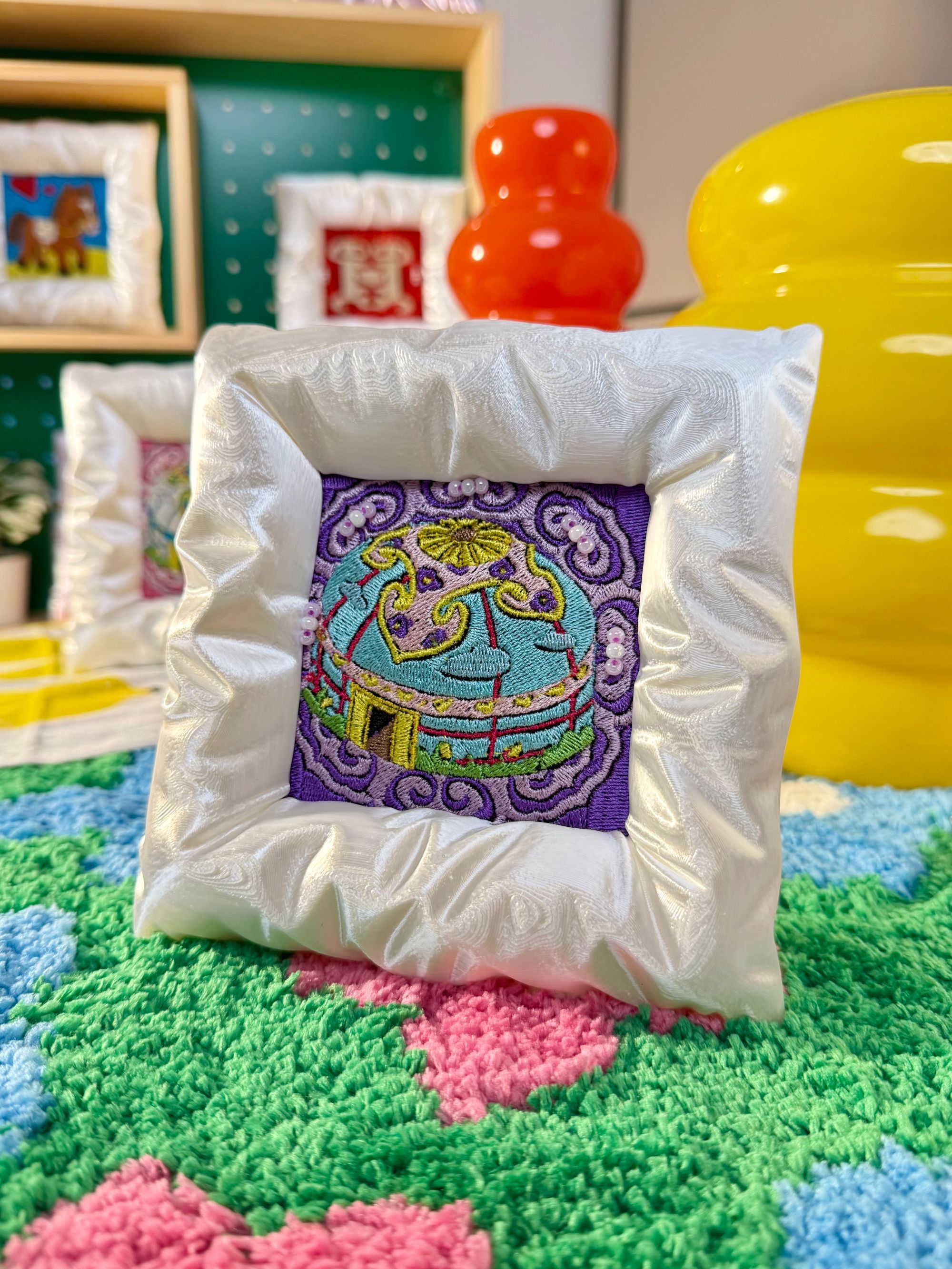 刺绣蓝色蒙古包摆件白色3D打印边框绣花