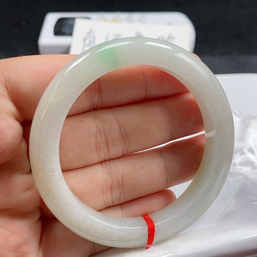 【闪购商品】翡翠手镯未镶嵌304号