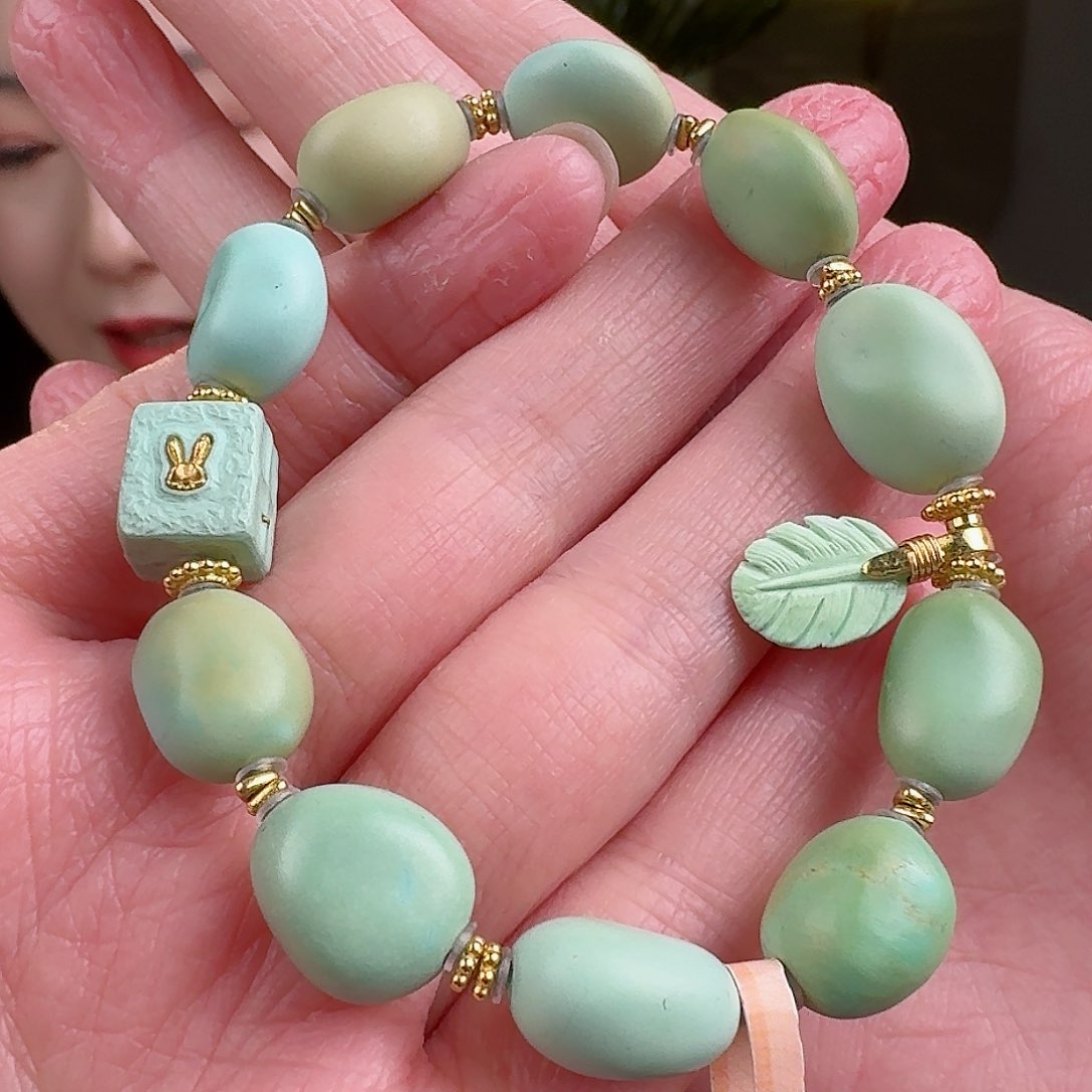 绿松石珠宝奇石18K金镶嵌