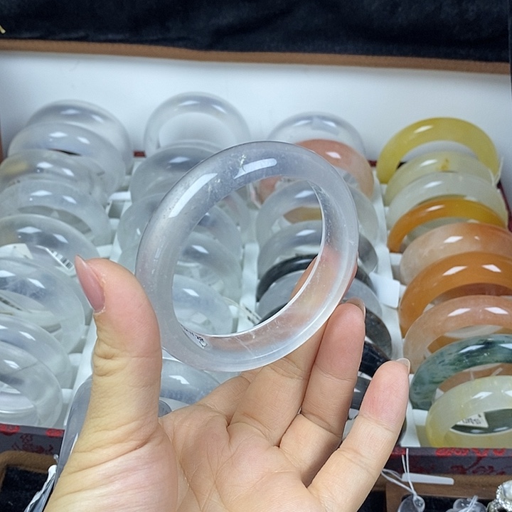 石英质玉未镶嵌手镯55.9白冰飘雪1128