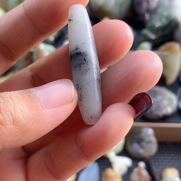 颈饰未镶嵌和田玉（糖玉）咕*咕