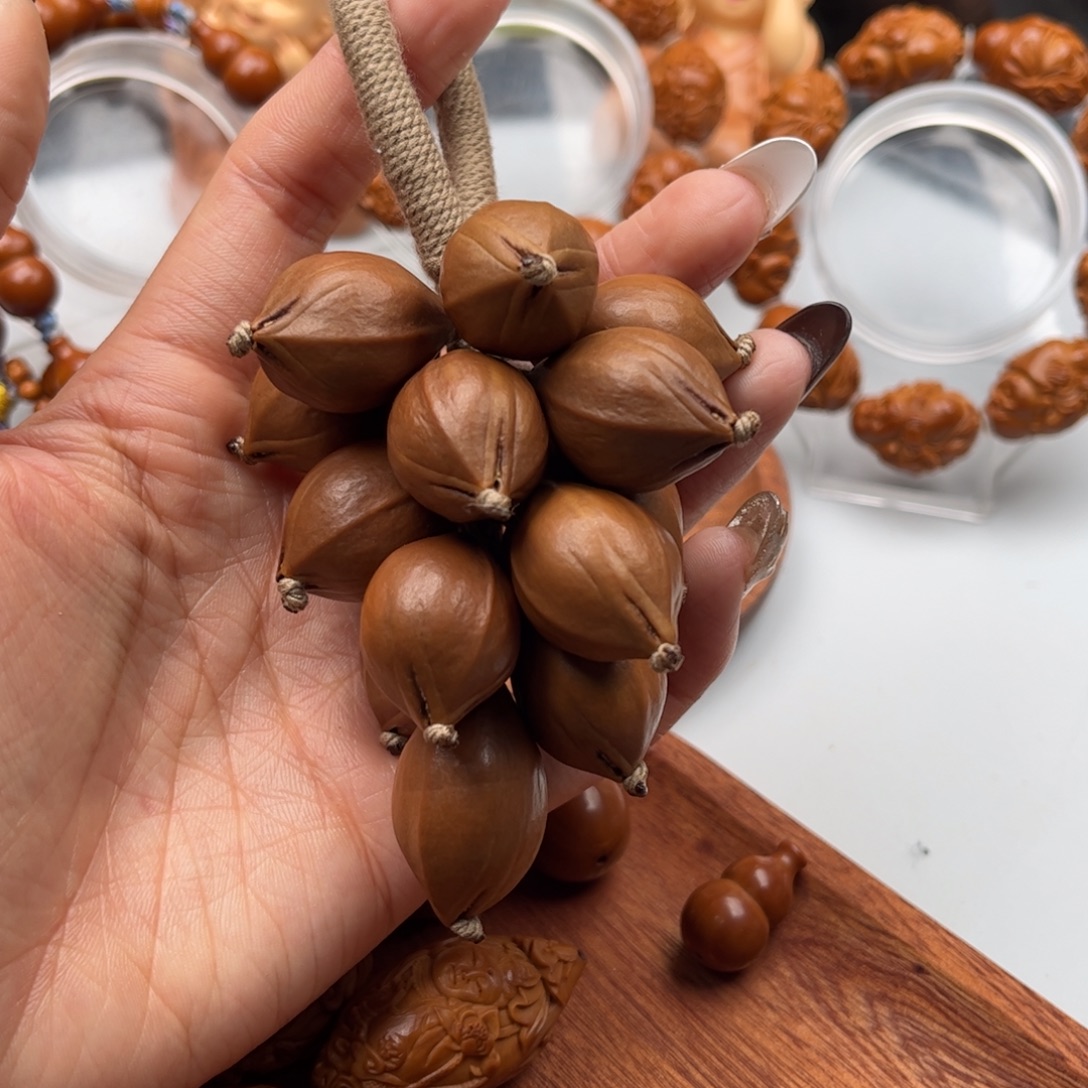 橄榄核吊坠葡萄串素核