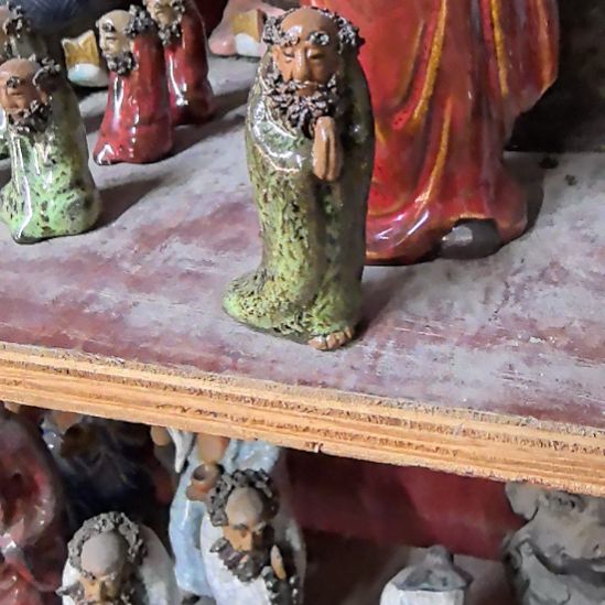 一***可石湾陶瓷公仔摆件一个