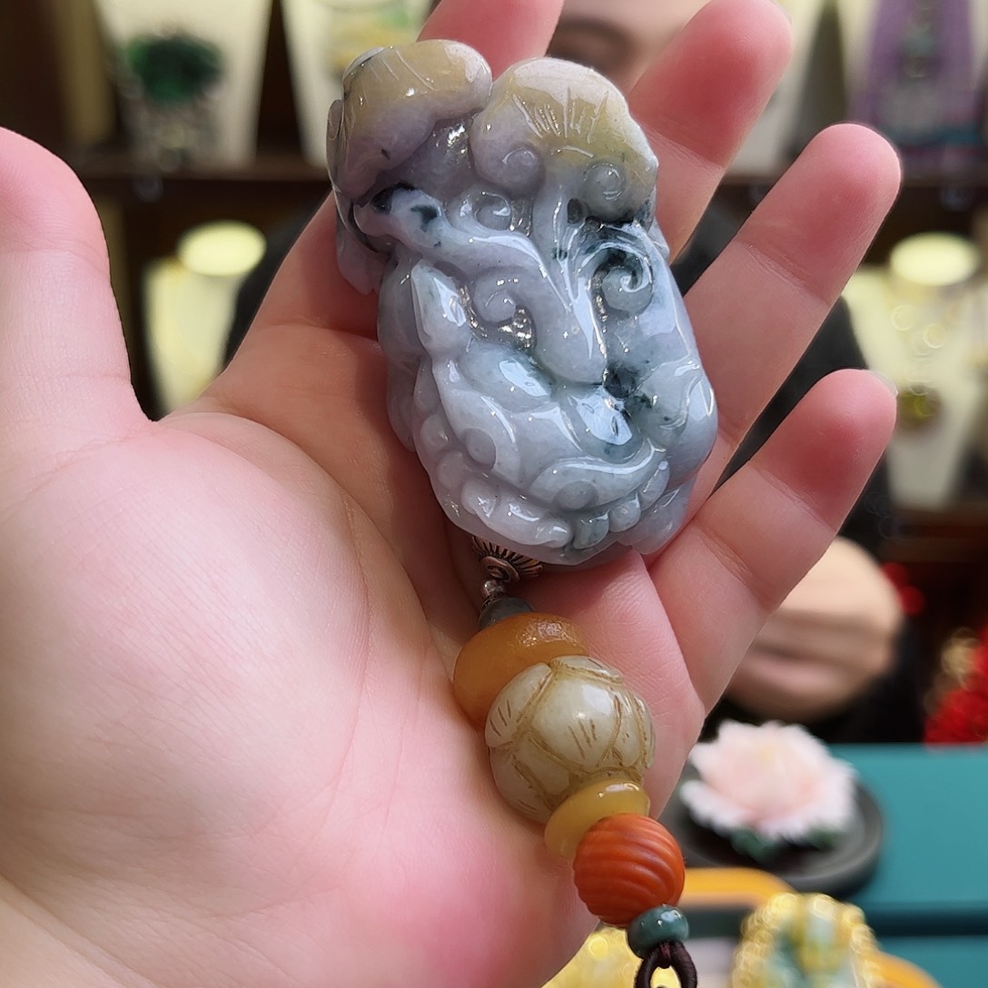 翡翠挂件未镶嵌古风