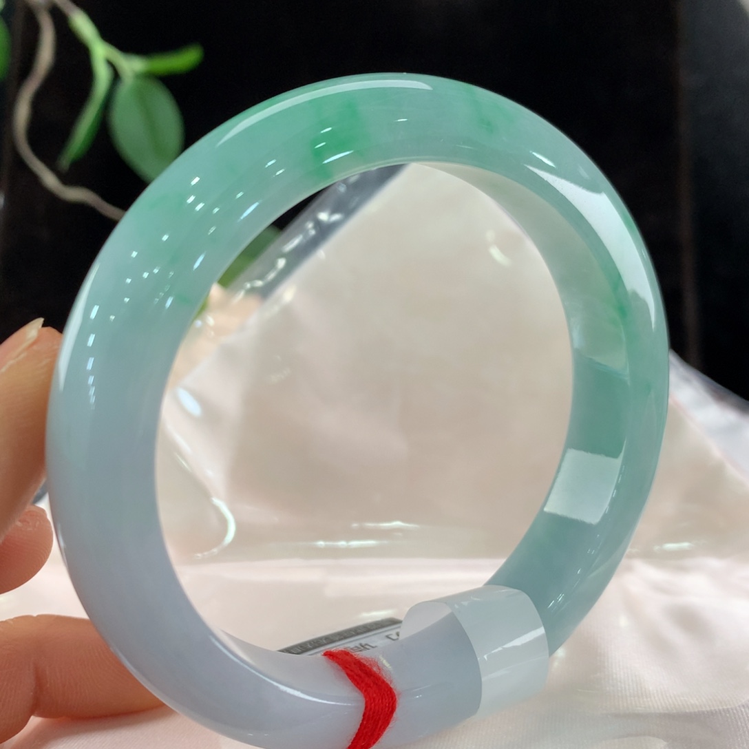 翡翠手镯未镶嵌111-0021