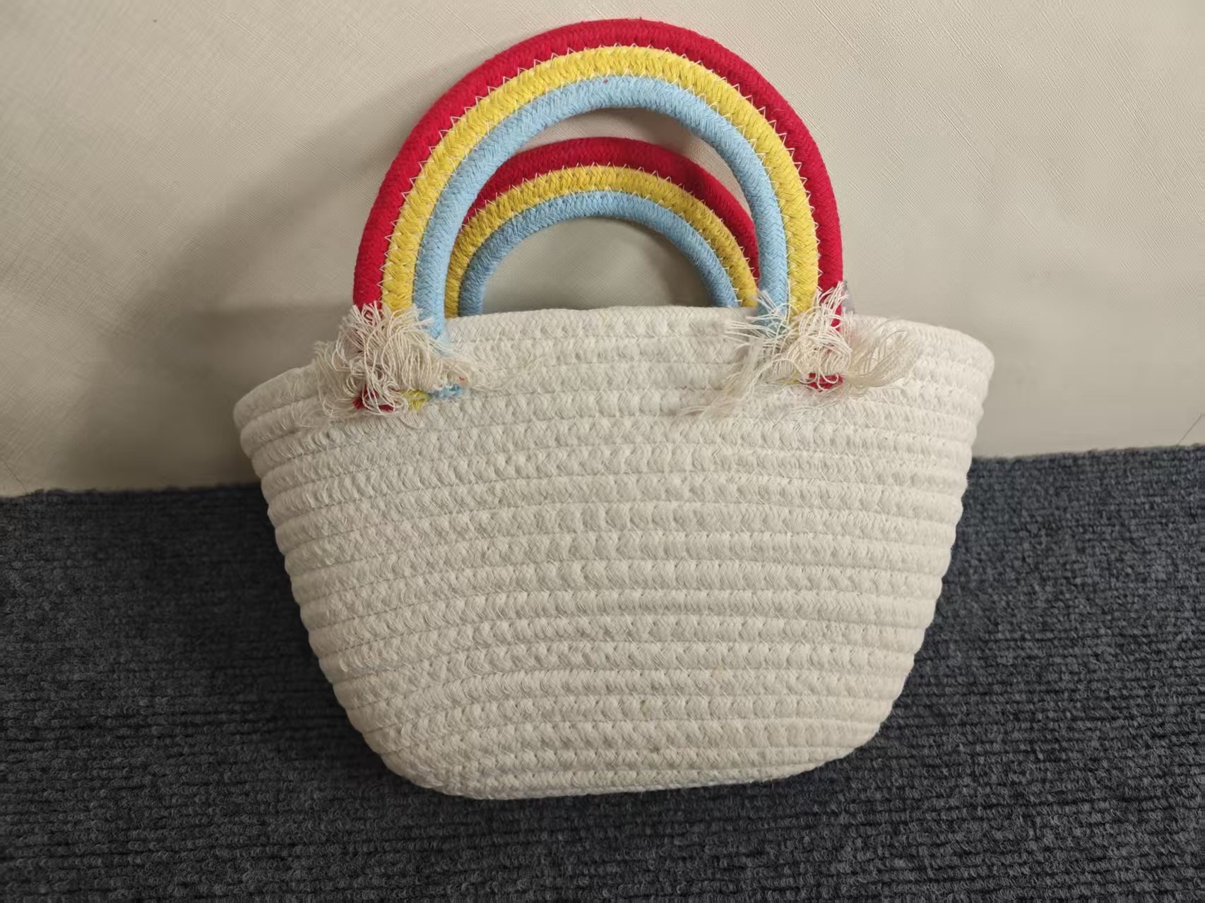 新款孤品草编包一