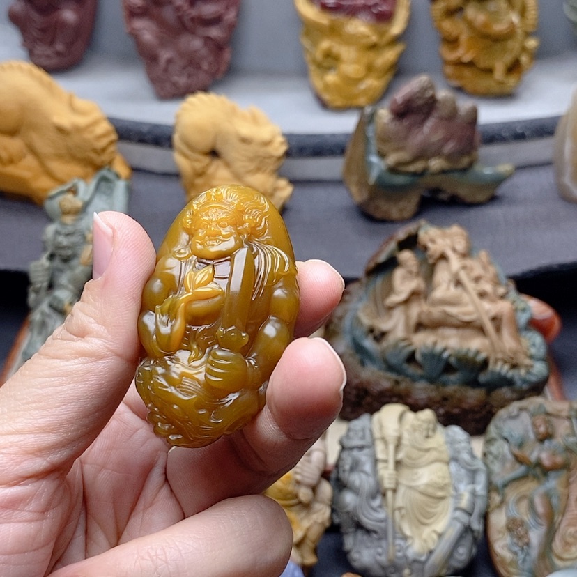 【闪购商品】定制石英质玉吊坠未镶嵌